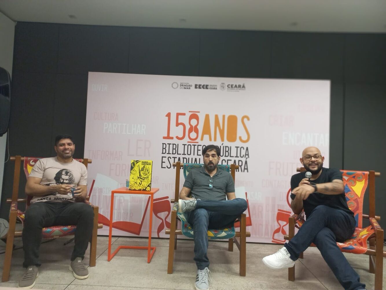 Lançamento na Biblioteca do Estado do Ceará com mediação de PH Santos.