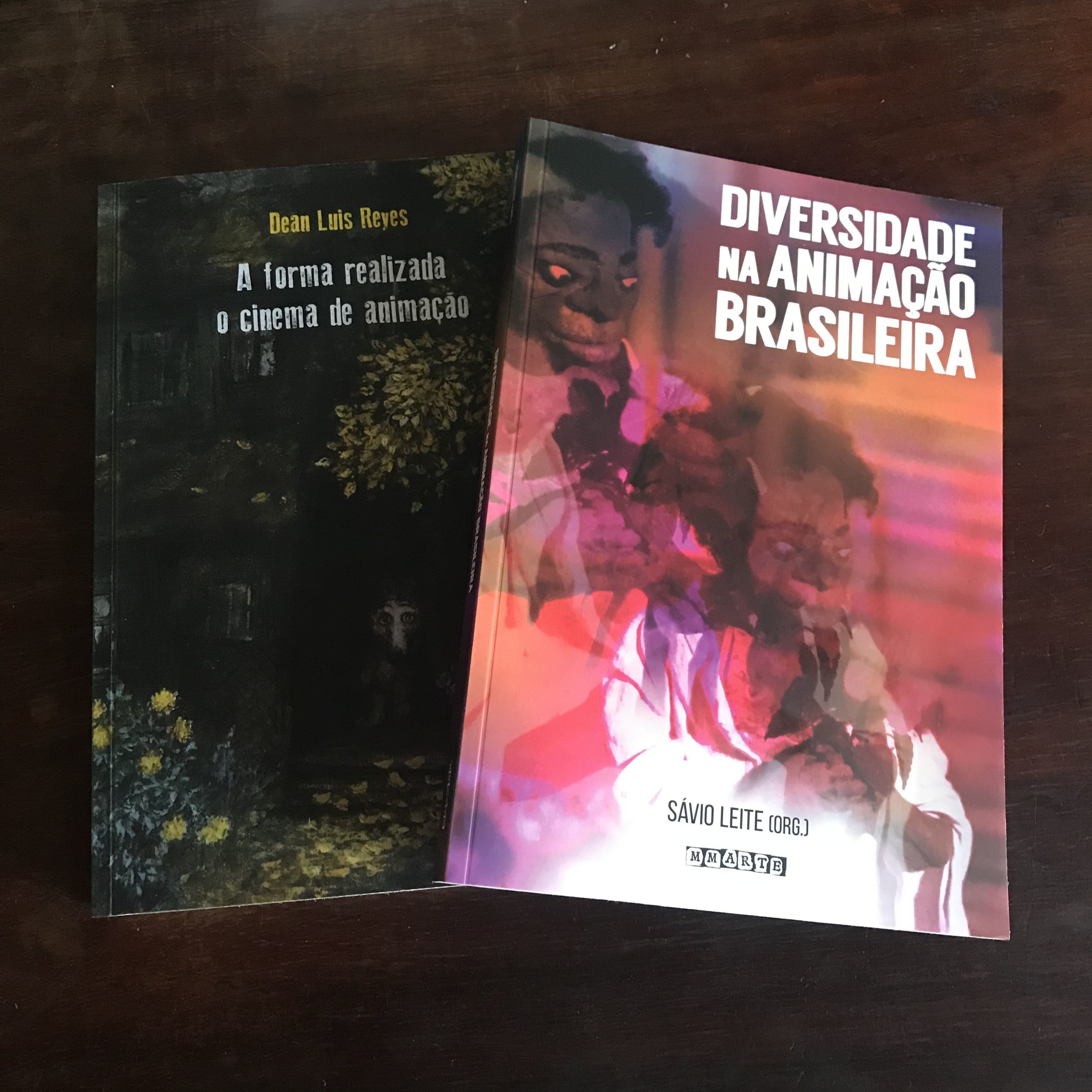 Nome nos agradecimentos e um exemplar dos livros UNDERGROUND,  A FORMA REALIZADA e DIVERSIDADE NA ANIMAÇÃO BRASILEIRA 