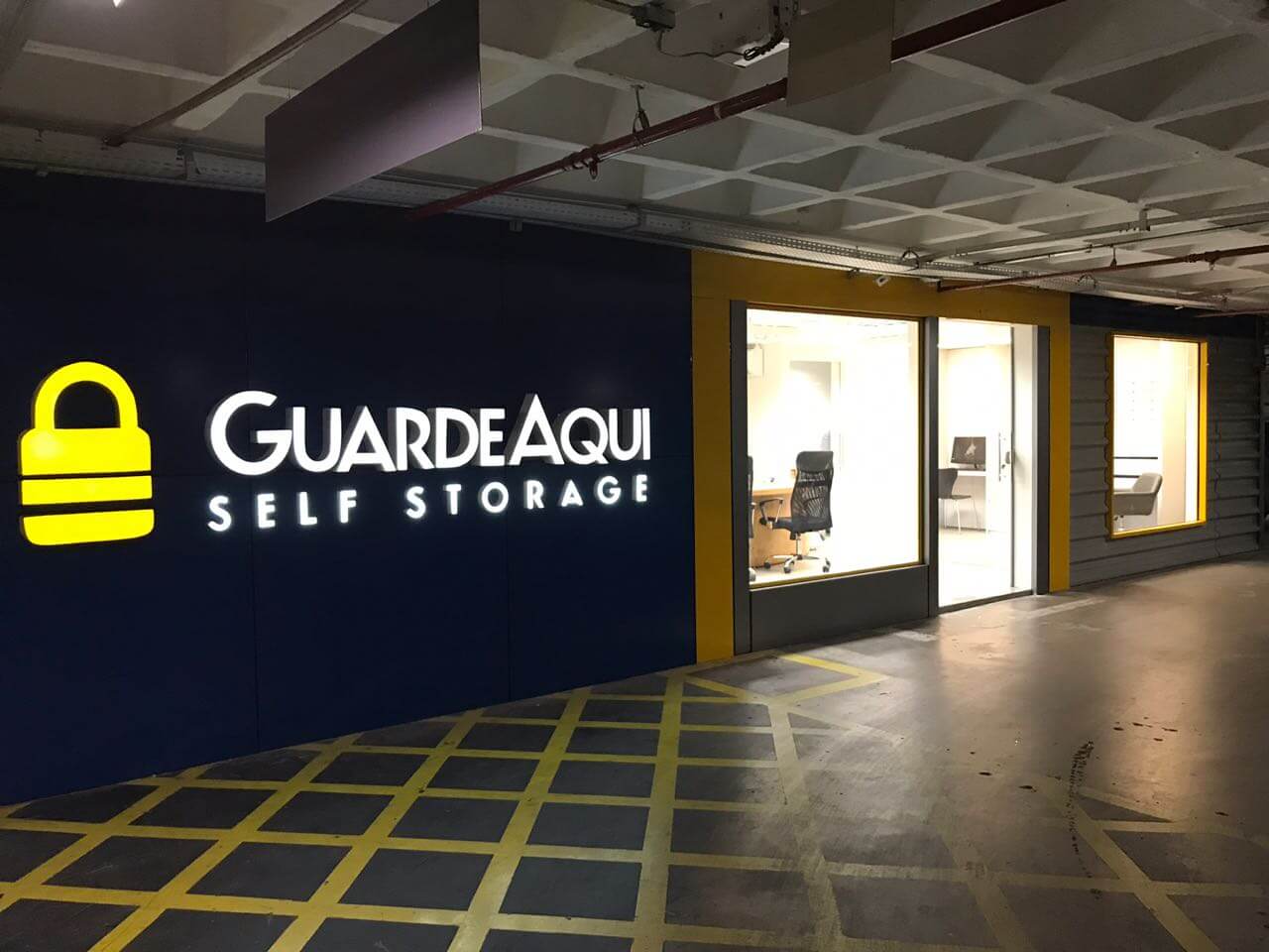 Fotografia da fachada do GuardeAqui Unidade Asa Sul