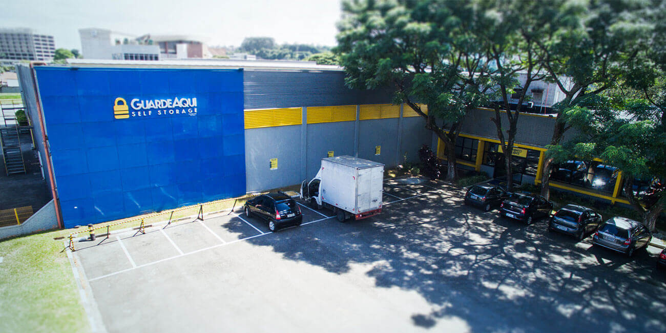 Fotografia da fachada do GuardeAqui Unidade Santo Amaro