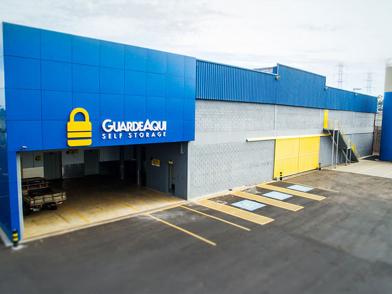 Fotografia da fachada do GuardeAqui Unidade Ribeirão Preto