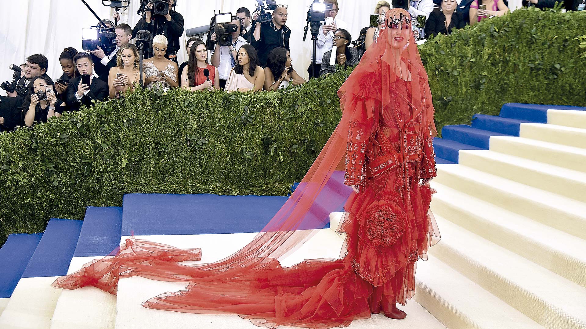PARA-TI-MET-GALA-ARCHIVO-APERTURA