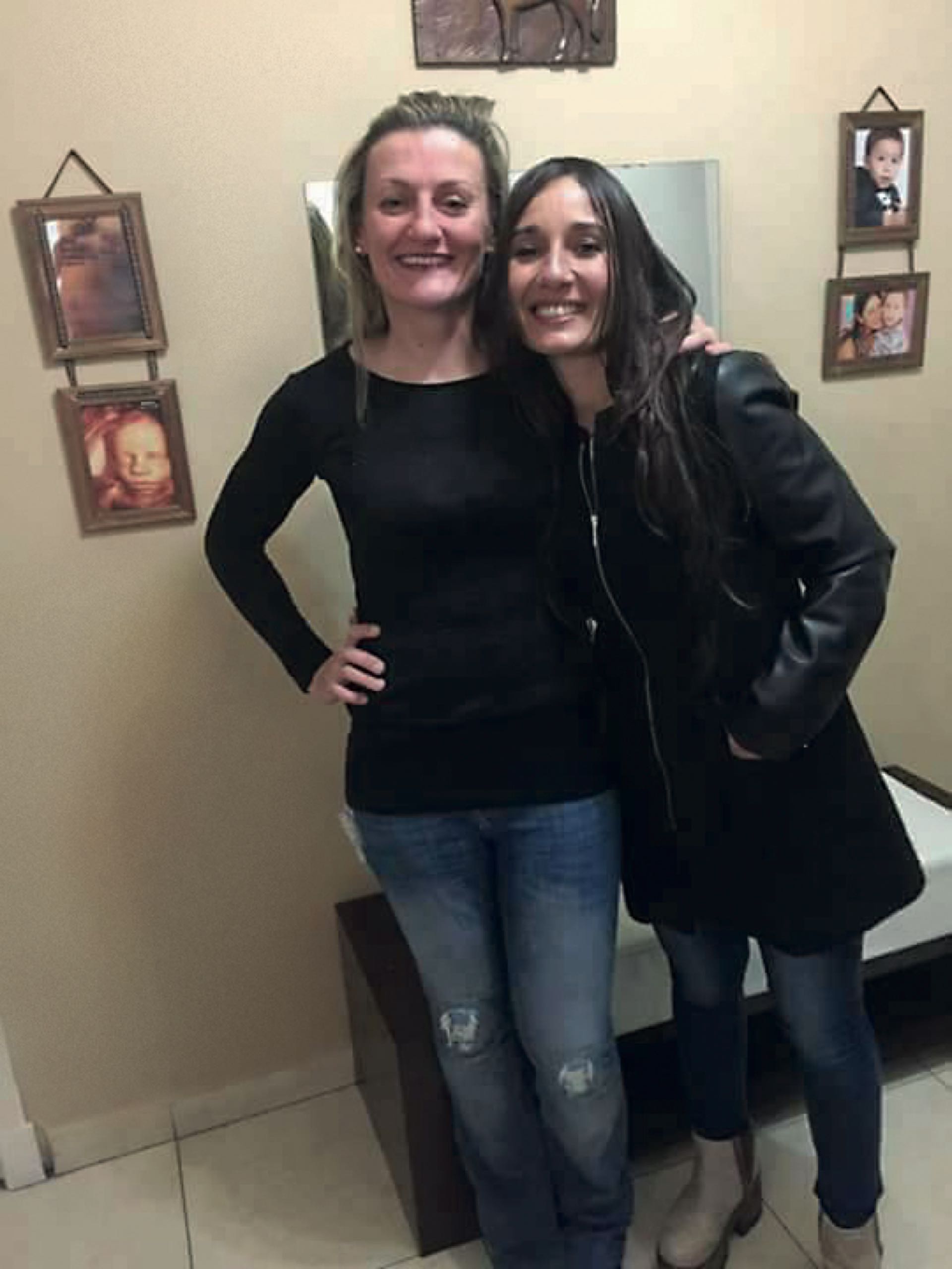 # PARA TI - SUBMARINISTA - News - Con su amiga - 20171201