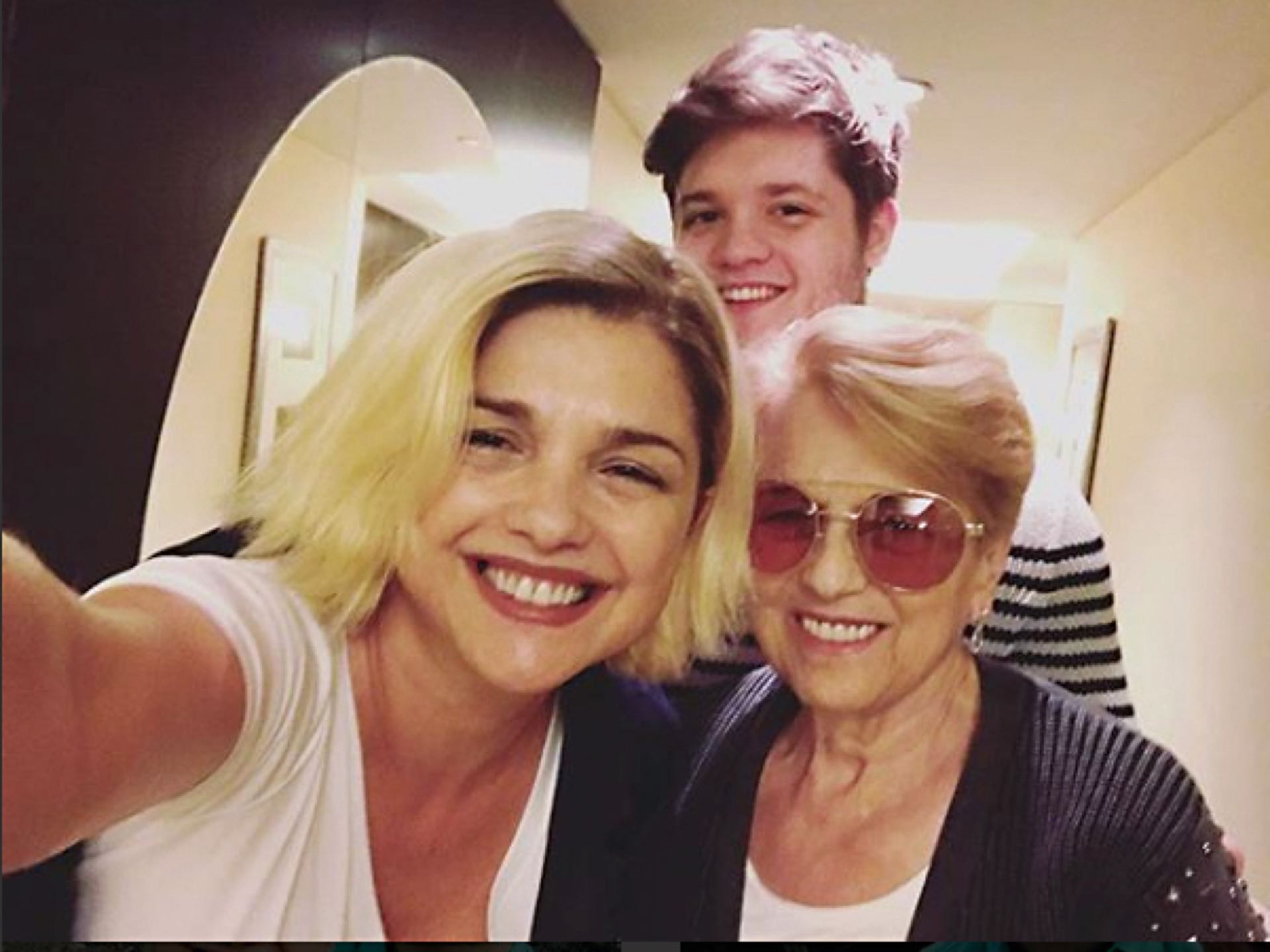 Junto a su mamá y Tomás.