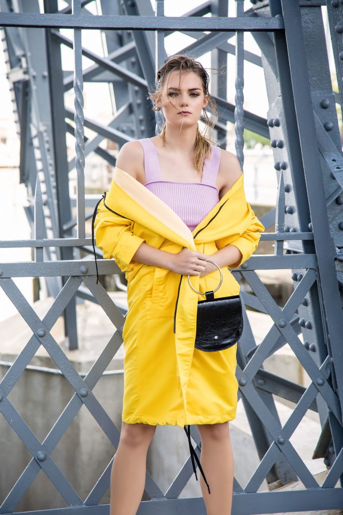 #PARA TI - COLOR BLOCK - Moda - CAMPERON IMPERMEABLE CON CAPUCHA COMPLOT- 20171117-FV
