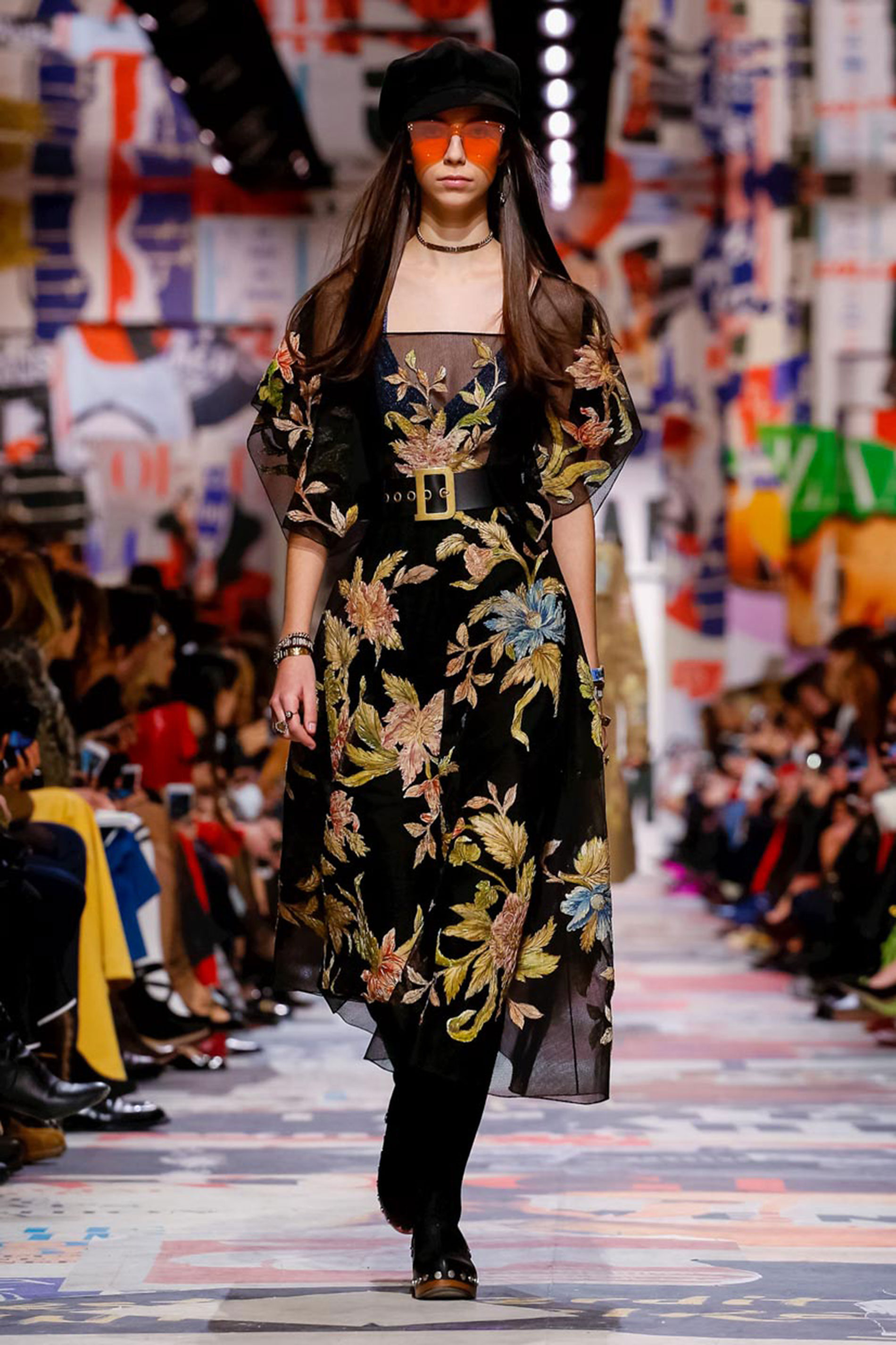 Vestido con estampado floral.