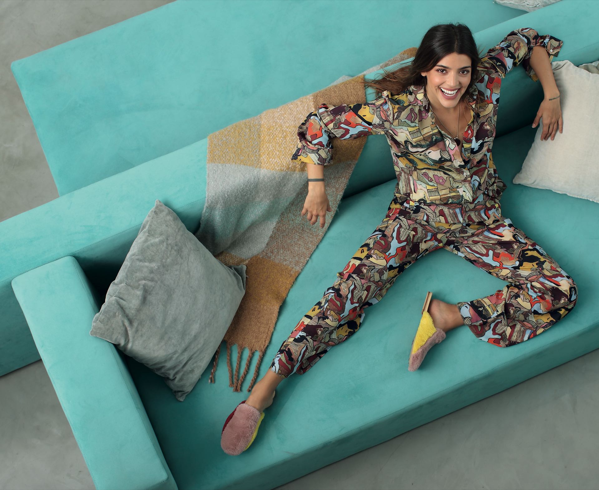Calu con distintos outfits de la nueva colección de Desiderata, de la cual ella es su imagen de campaña.