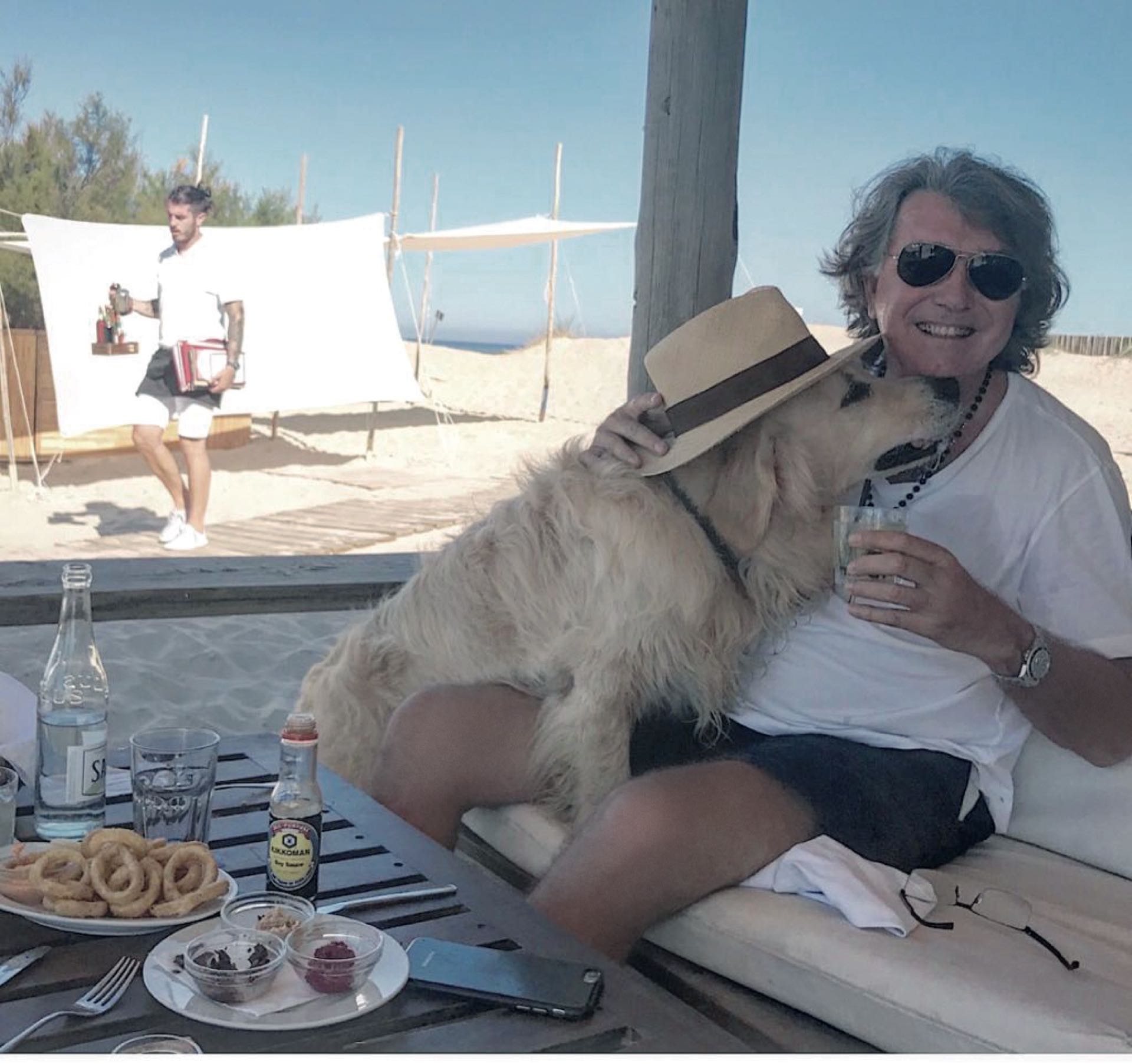Pancho Dotto (manager) y su golden Lennon (9)