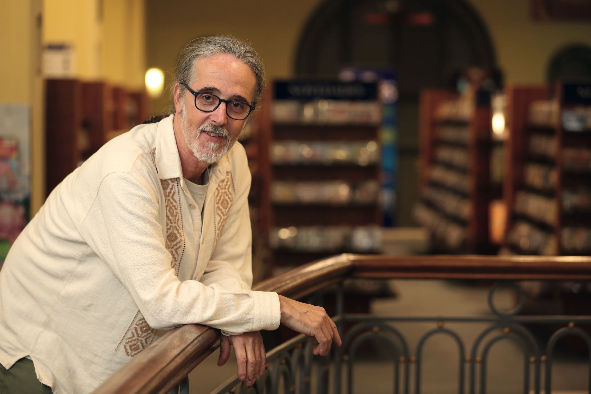 “Algunos padres dicen que tener hijos con esta identidad es lo mejor que les pasó en la vida. Está bien. Pero hay días que te enfrentás a situaciones en las que te querés morir”. Gusti, ilustrador y papá de Mallko.