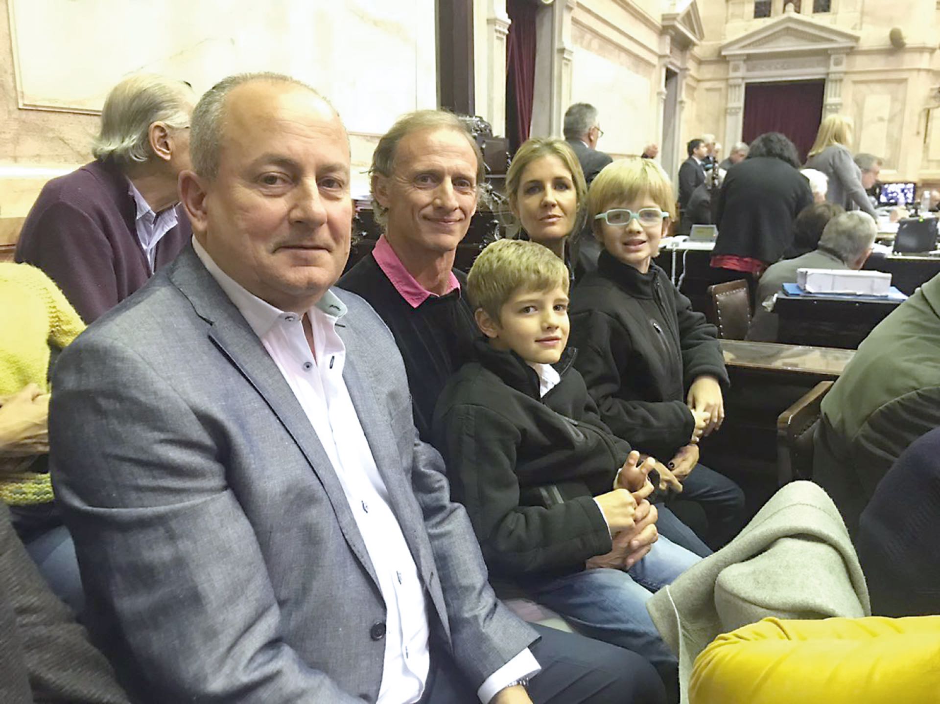 Los Lo Cane a pleno junto a Juan Carlos Marino, impulsor de la Ley Justina.