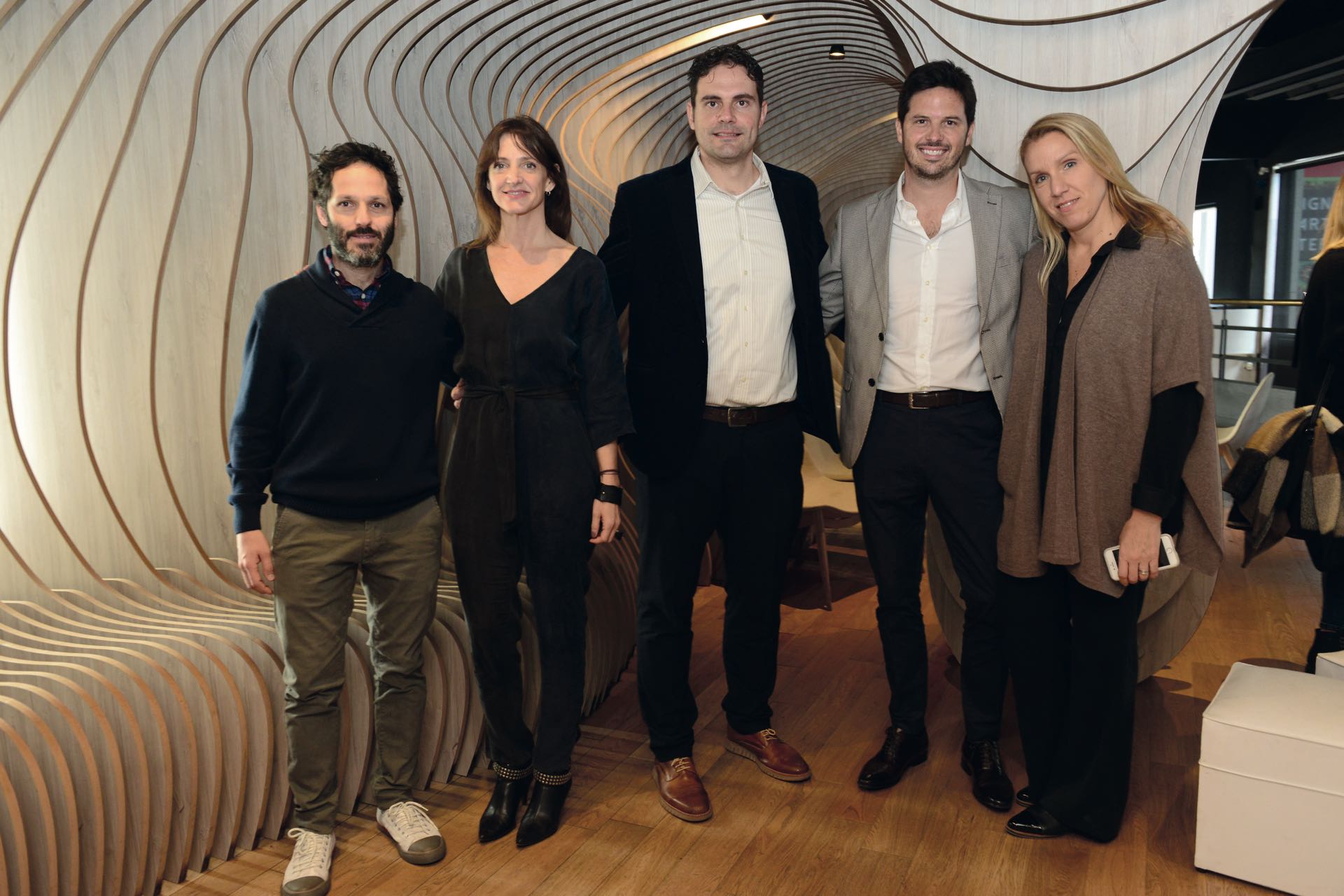 Marcela Molinari y el directorio ejecutivo de Editorial Atlántida