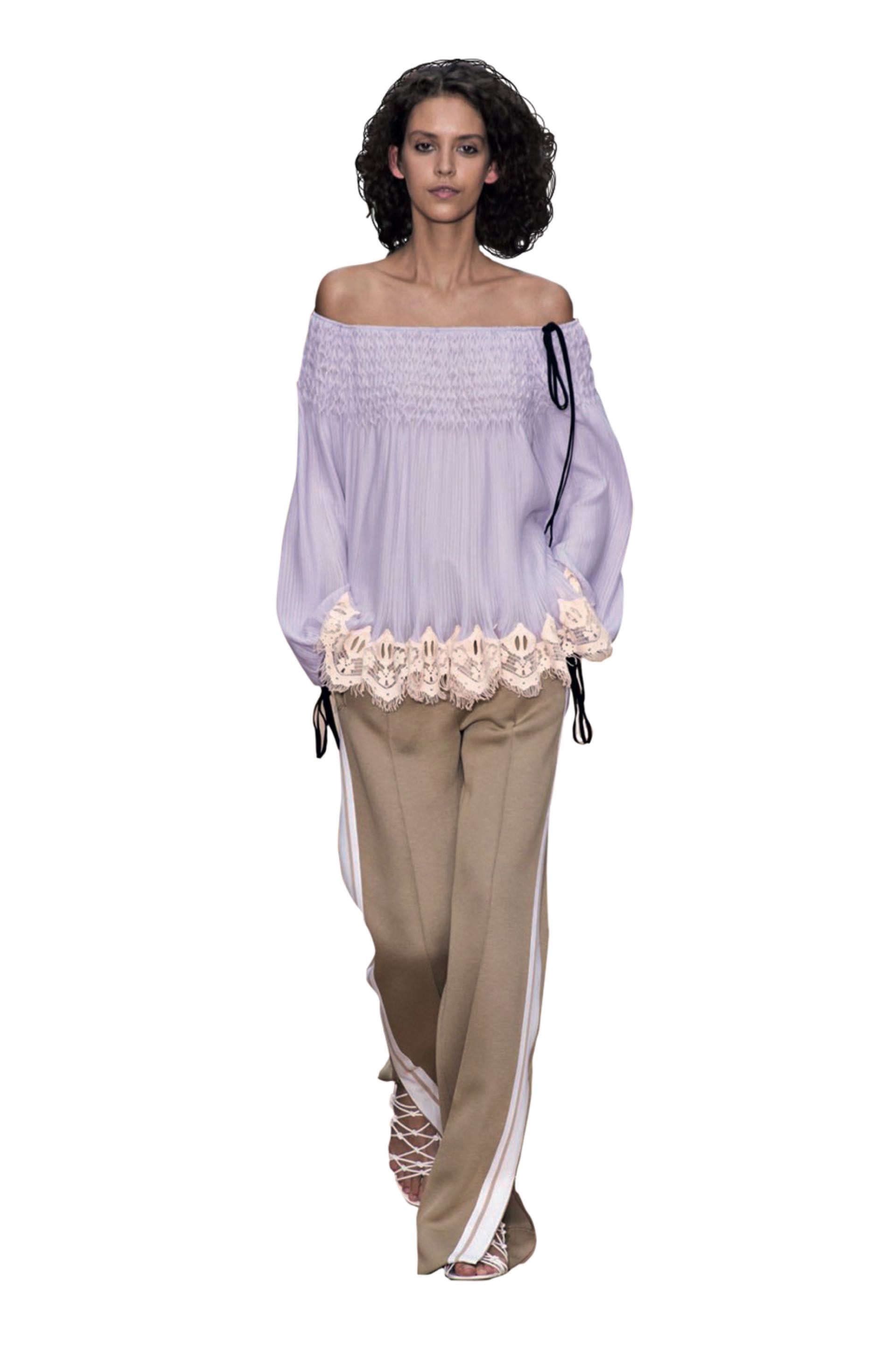 La firma Chloé es una de las primeras en llevar los track pants a las pasarelas.