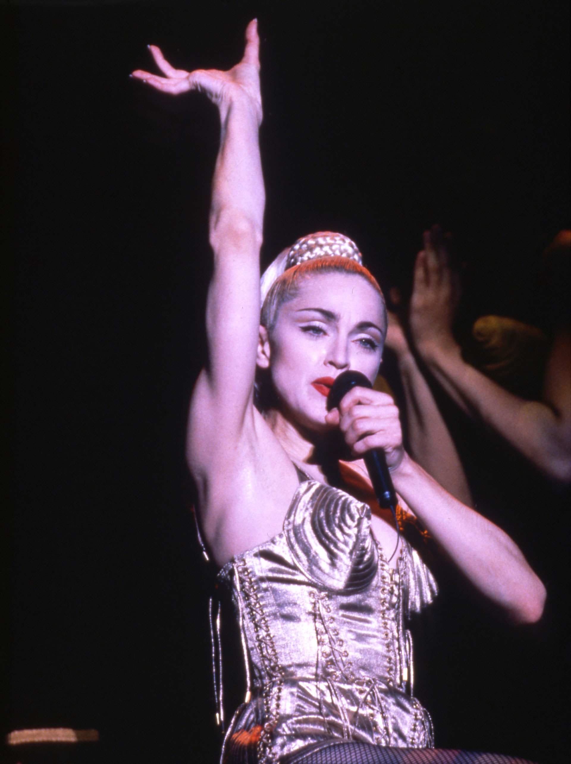#PARATI-MADONNA-CORSET-03