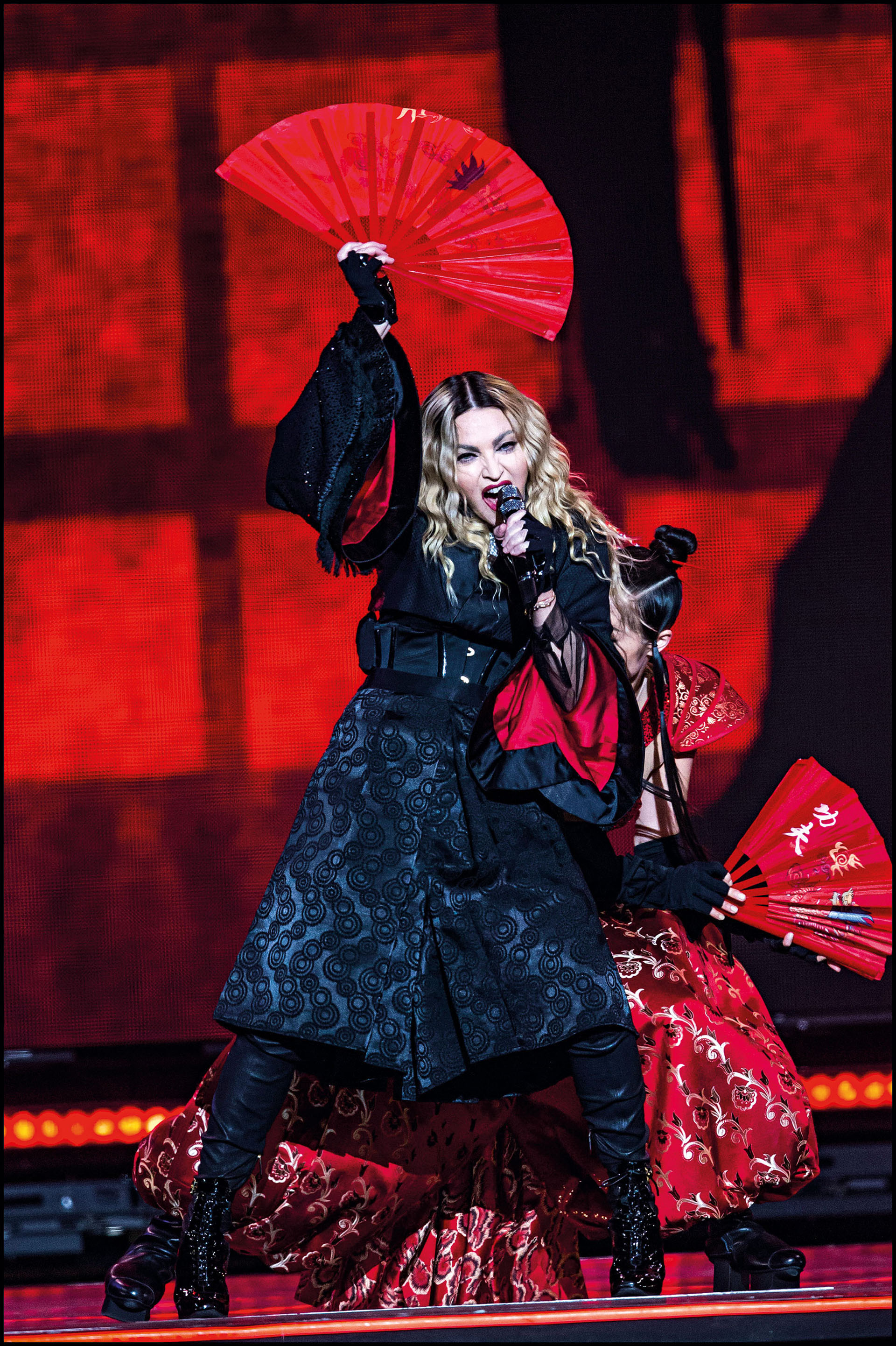 #PARATI-MADONNA-LOOKS