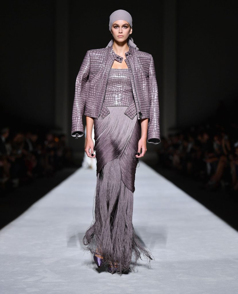 Kaia Gerber lució el género de temporada, el print cocodrilo