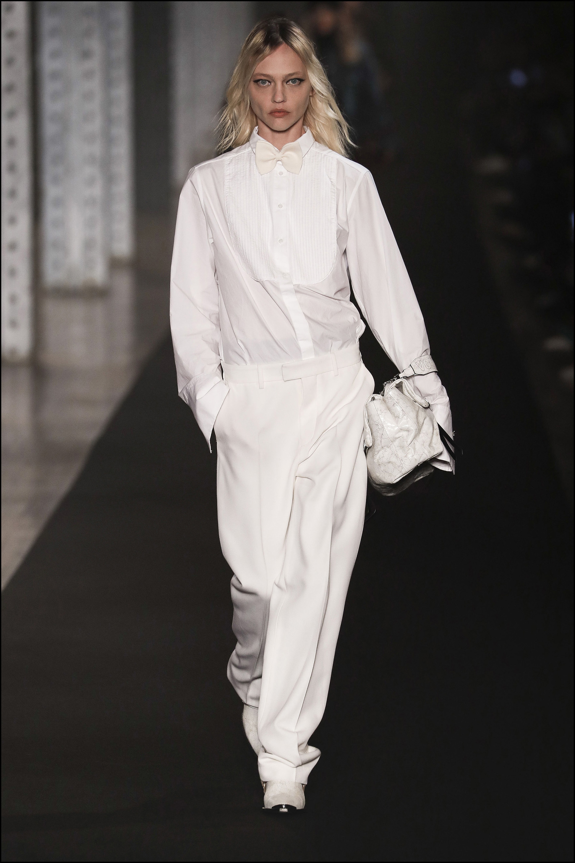 Look total white.
