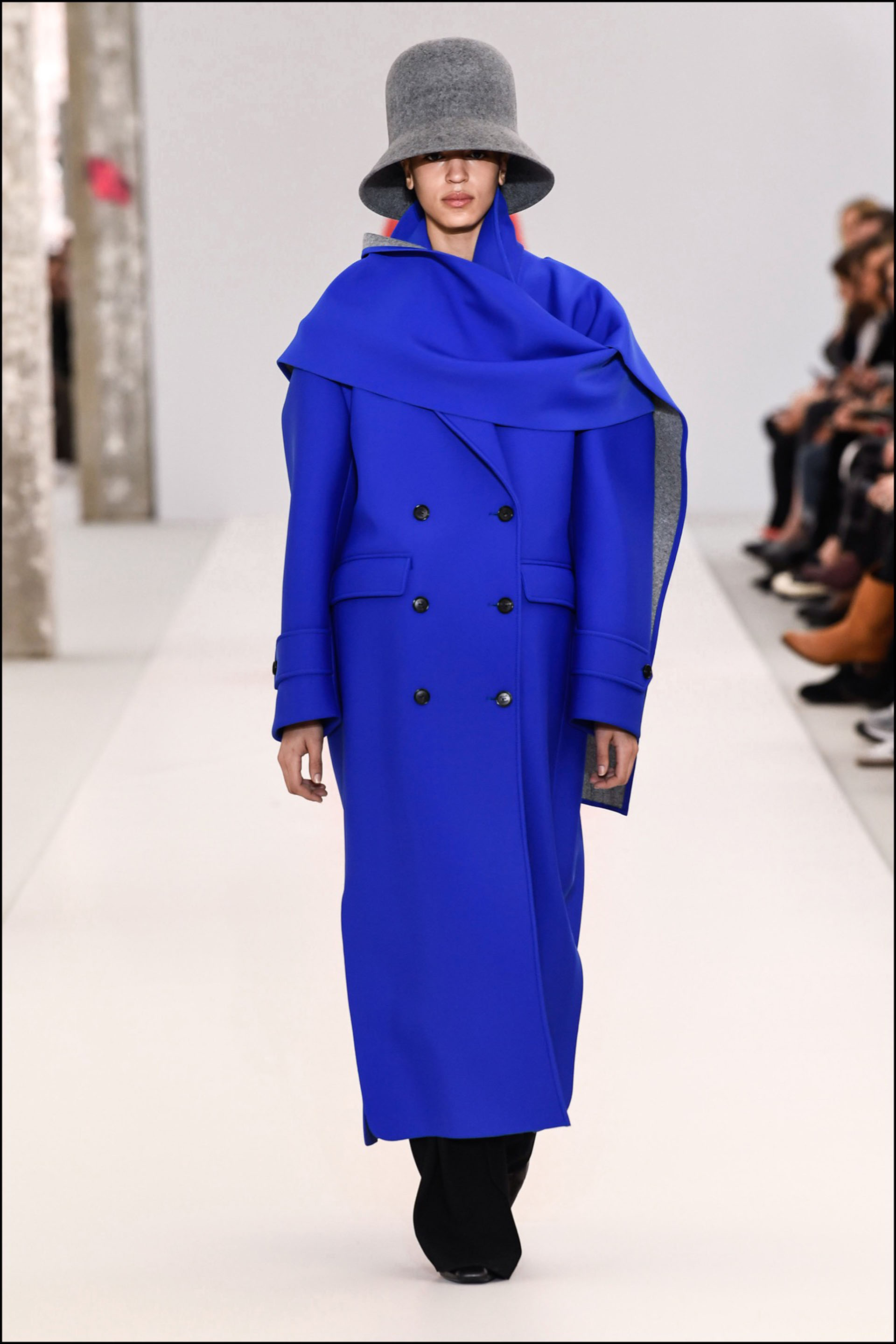 Mannequin - DÈfilÈ de mode Nina Ricci collection prÍt-‡-porter Automne-Hiver 2019/2020 lors de la fashion week ‡ Paris, le 1er mars 2019. Nina Ricci fashion show ready-to-wear Fall-Winter 2019/2020 during the fashion week in Paris, France, on March 1st 2019.