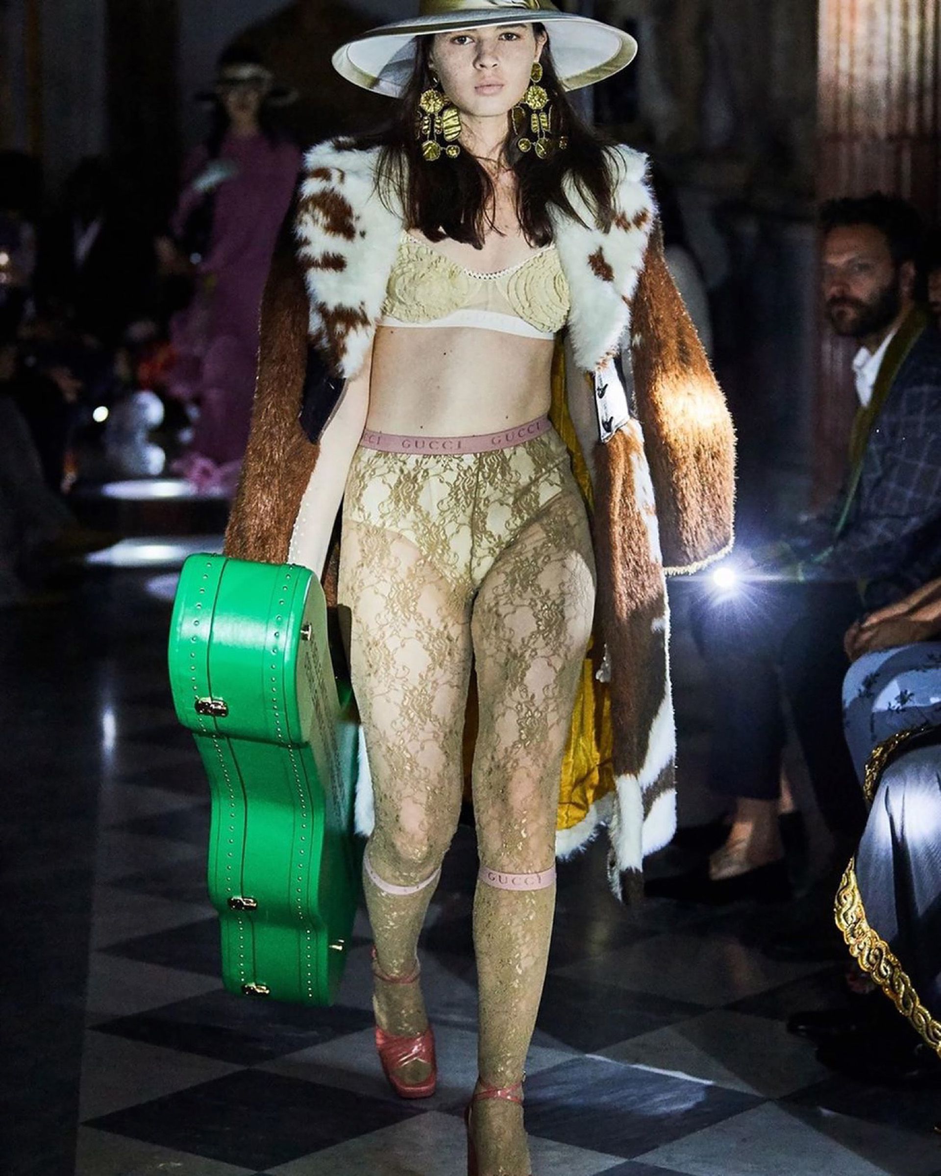 Sexy y atrevida, la propuesta Gucci Crucero.