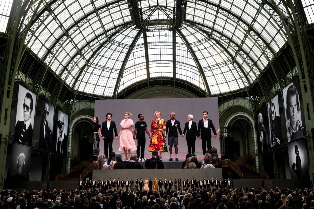 tributo Karl Lagerfeld