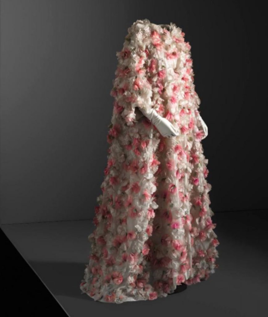 MUESTRA BALENCIAGA THYSSEN MODA DISEÑADOR
