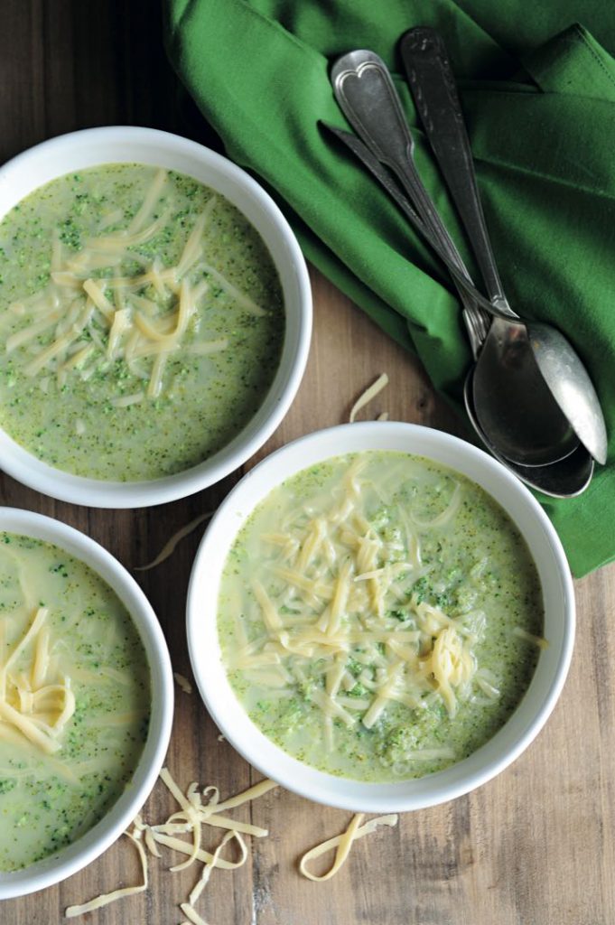 RECETA SOPA DE BROCOLI QUESO