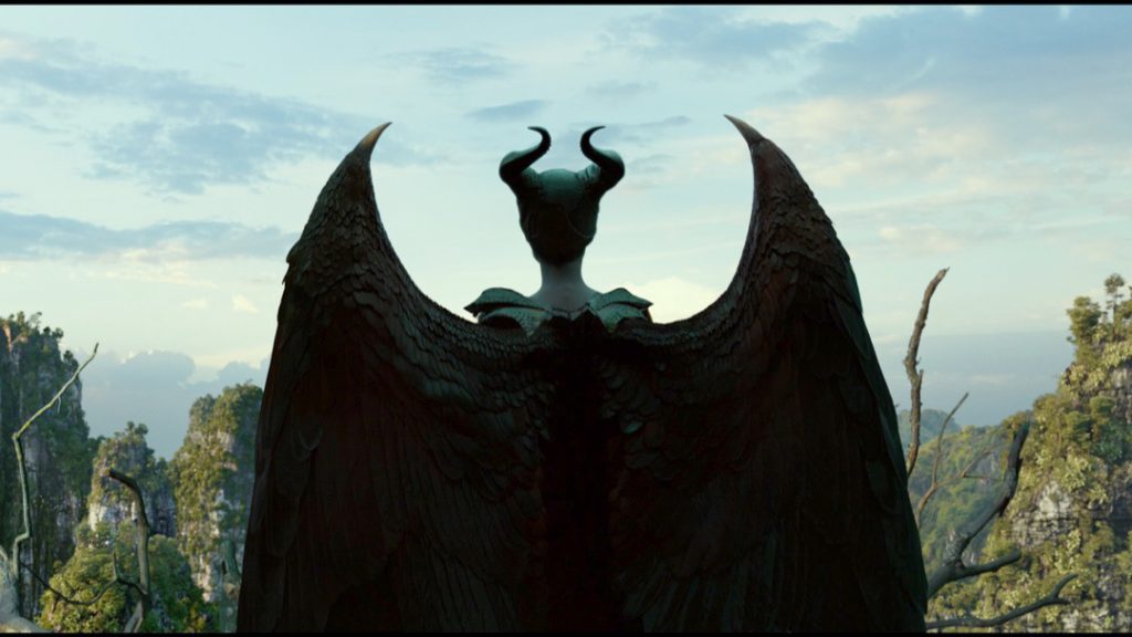 ANGELINA JOLIE CINE MALEFICA MAESTRA DEL MAL 2019