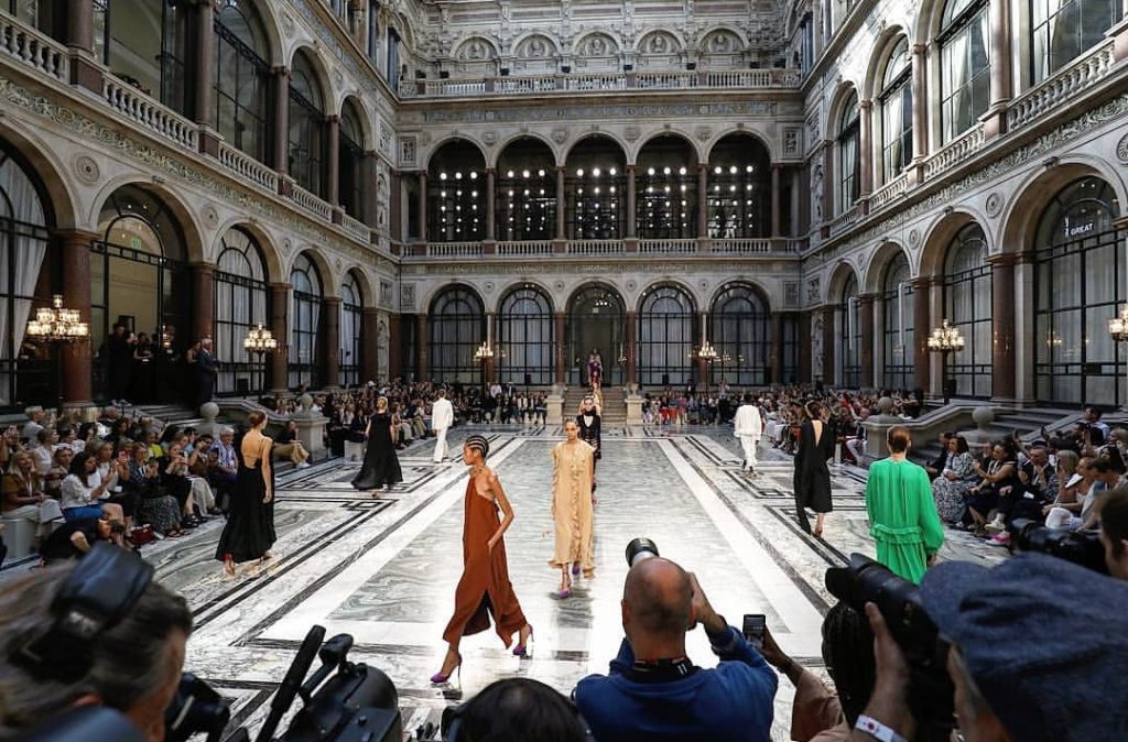 Desfile Victoria Beckham Londres