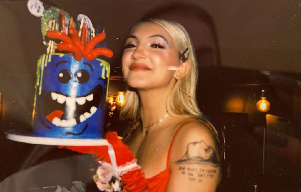 Julia Michaels en el día de su cumpleaños