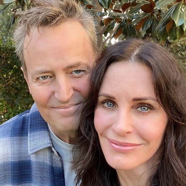 FRIENDS MATTHEW PERRY COURTNEY COX