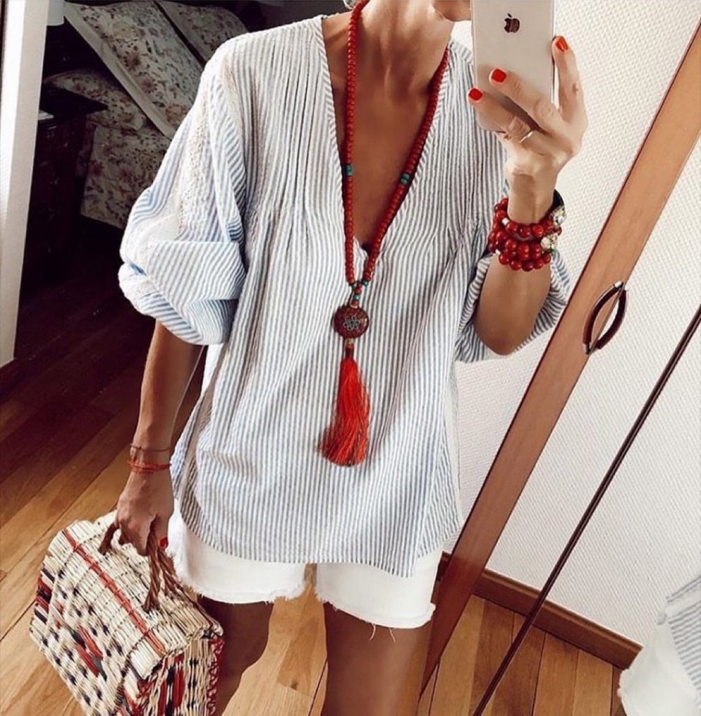SHORT WORKING GIRL