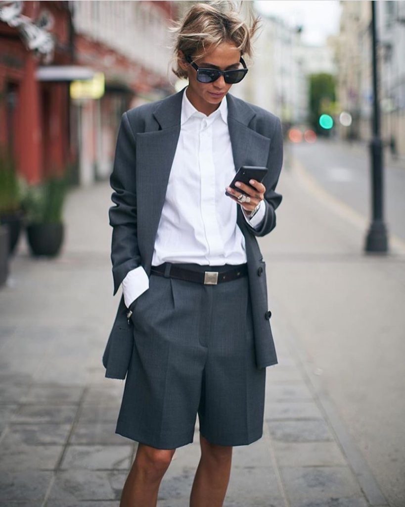 SHORT WORKING GIRL
