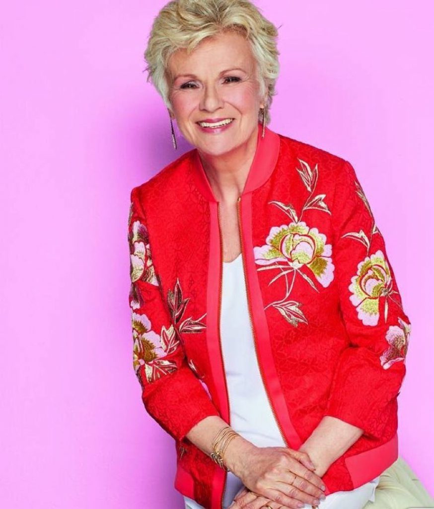 Julie Walters hoy, a los 70 años y recuperada del cáncer intestinal.