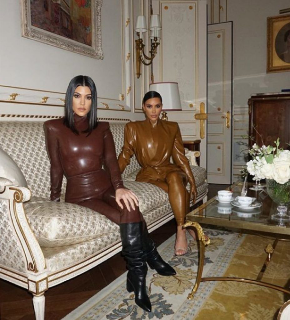 Kourtney y Kim Kardashian y un 2020 a pleno