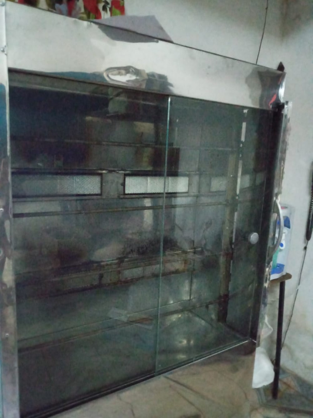 VENDO HORNO ELECTRICO Y A GAS, PARA POLLOS AL SPIEDO. CAPACIDAD 20 POLLOS.  en Asunción, Paraguay - ABC Market