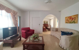 Arriendo de  Local en Medellín - Laureles