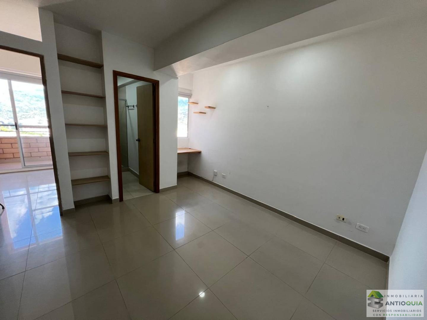 Arriendo de Apartaestudio en Bello - Navarra