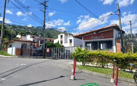 Venta de  Casa en Copacabana - La Misericordia