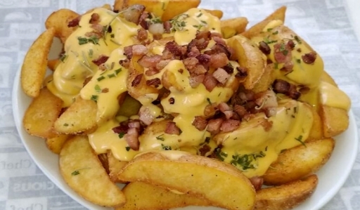 Batata Rústica C/cheddar e Bacon P