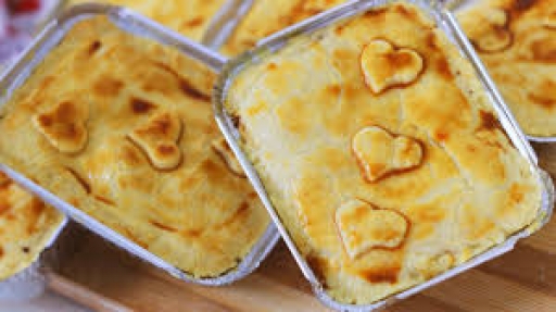 Empadão de Frango + Copinho Por R$11,99