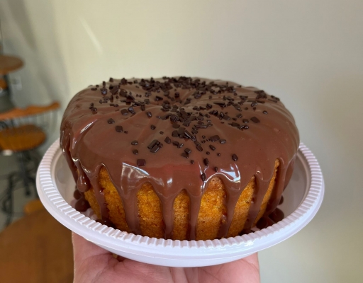 Bolo de Cenoura Escorrido  P