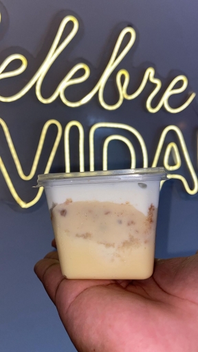 Bolo de Pote Ninho Com Nozes