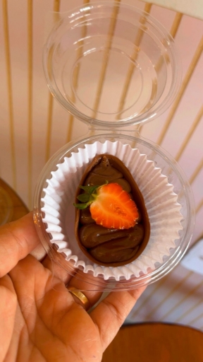 Mini Ovinho Chocolate C/ Morango