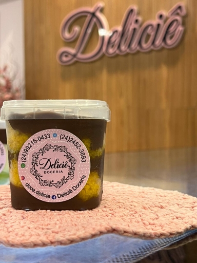 Bolo de Pote de Cenoura Com Brigadeiro