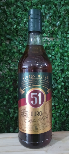 Cachaça 51 Ouro