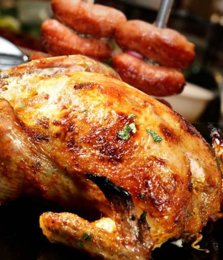 Frango Assado Com 4 Linguiças