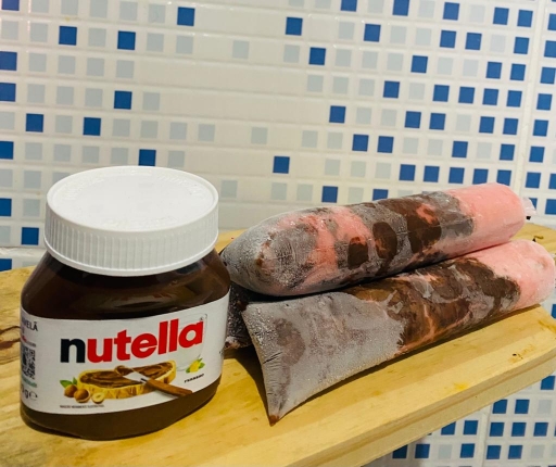 Sacolé Gourmet: Morango Com Nutella