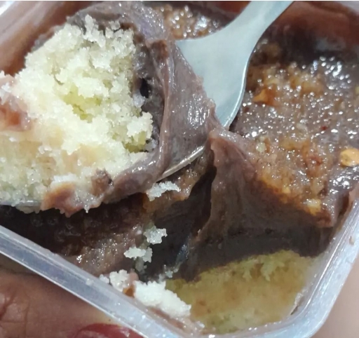 Bolo de Pote Doce de Leite C/ameixa, Cobertura de Ninho