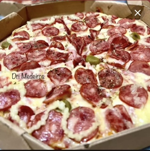 **** Pizza Calabresa