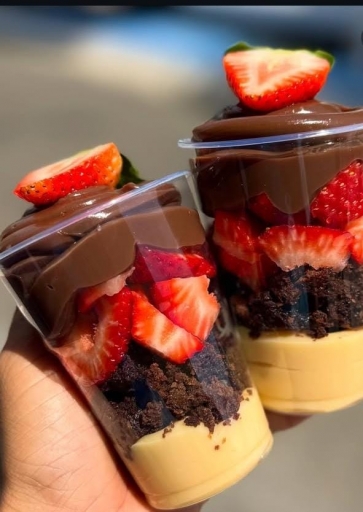 Copo Da Felicidade  Ninho C/ Morango