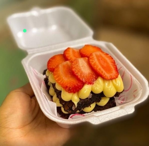 Brownie Ninho Com Morango